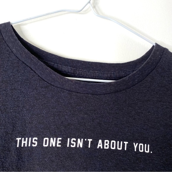 Abercrombie & Fitch Black Graphic Cropped Tee - Picture 2 of 4